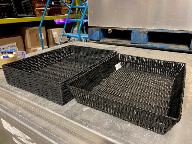 NYLON RECT TRAY /  WIRE FRAME BLACK 16 x 12 x 3 - Current stock is shown left