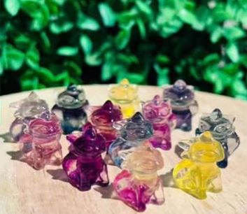Toothless - Fluorite - 1 cm - Micro Collection Hand Carved in China - NEW922