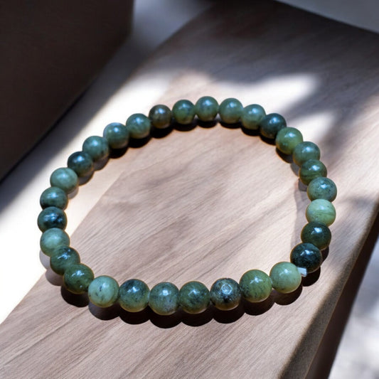 Green Jade Stretch Bracelet - 6mm Beads 7.5 inch Dia - China - NEW125