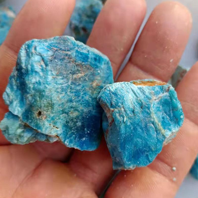 Natural Rough Blue APATITE Raw Stone - 3 to 5 cm - Sold by the gram - China - NEW922